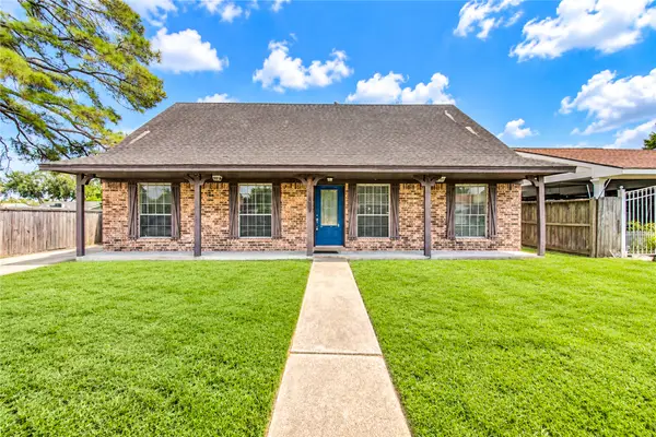10403 Huntington Point Drive, Houston, TX 77099