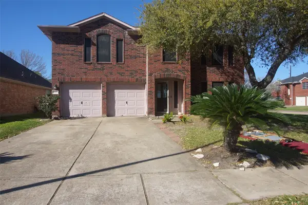 1402 Hunter Ridge Court, Fresno, TX 77545