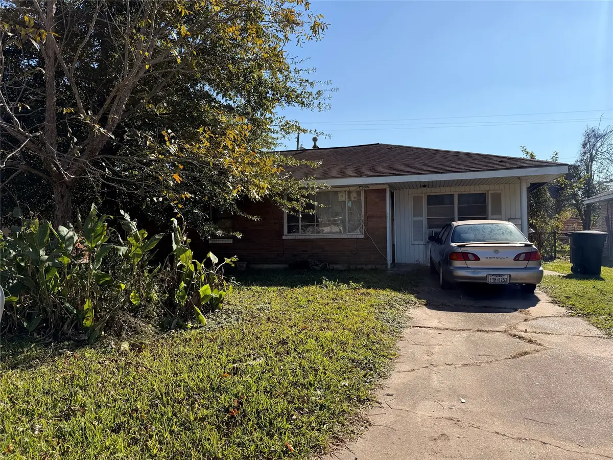 3048 Briarwick Lane, Houston, TX 77093 - Image #1