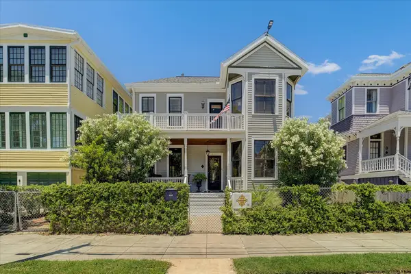 3024 Avenue O 1/2, Galveston, TX 77550