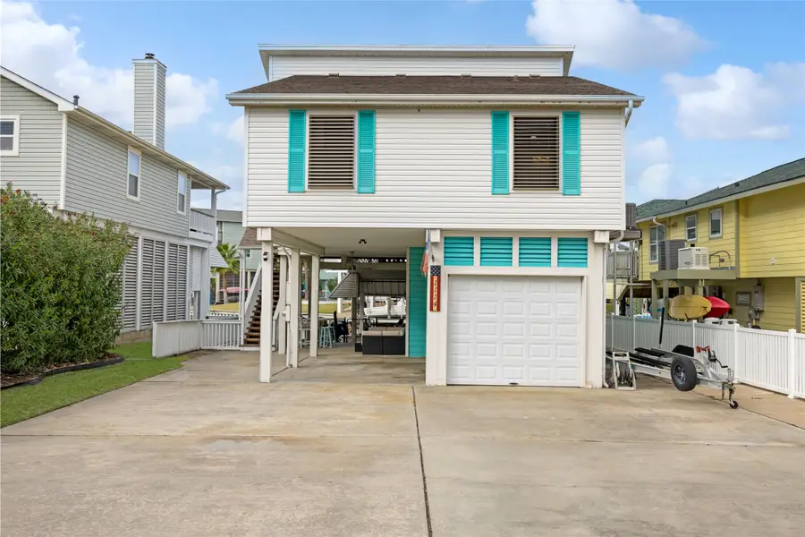 1114 Tiki Drive, Tiki Island, TX 77554 - Image #2