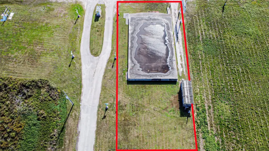 1727 Hwy 87, Gilchrist, TX 77617 - #2