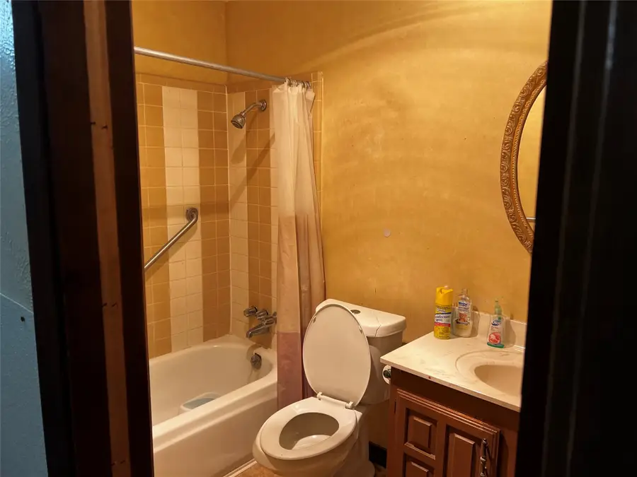 8110 Enchanted Forest Drive, Houston, TX 77088 - #3