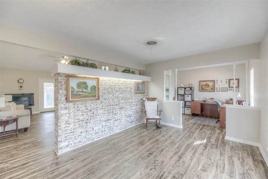 458 E Lake Drive, Livingston, TX 77351 - #3