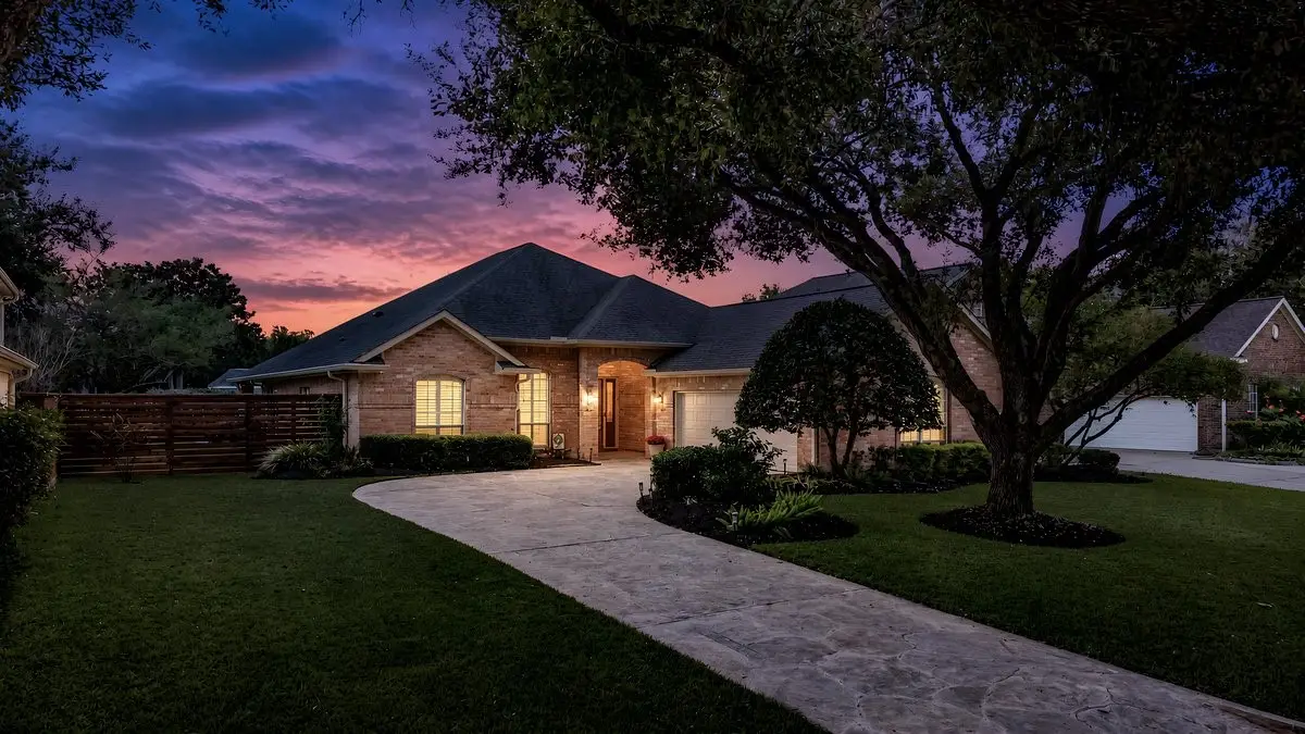 4 Crestwood Circle, Sugar Land, TX 77478 - #1