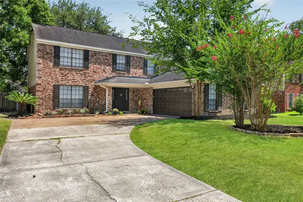 3806 Forest Village Drive, Houston, TX 77339