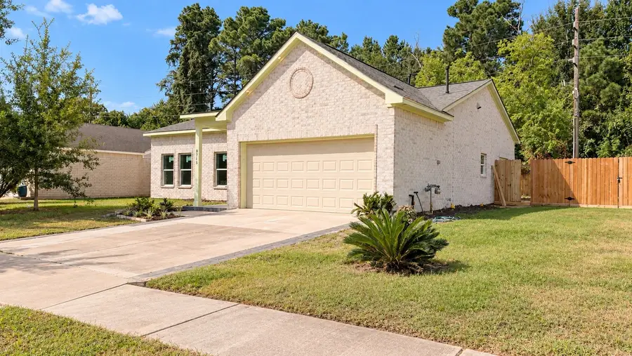 8715 Victoria Forest Drive, Houston, TX 77088 - #2