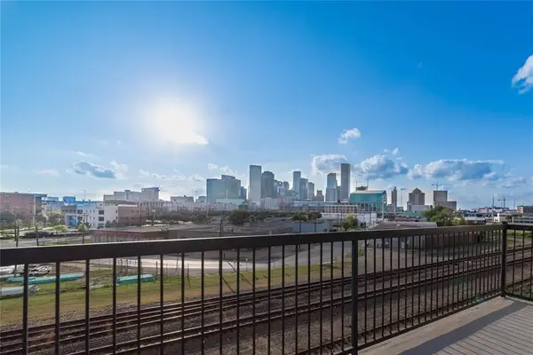 2352 Sperber Lane, Houston, TX 77003