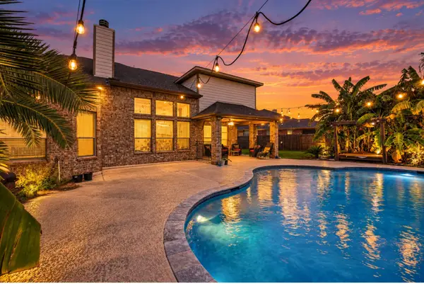 4819 Sabero Lane, League City, TX 77573