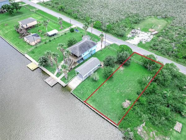 212 County Road 299, Sargent, TX 77414