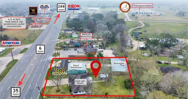 2002 W Highway 6, Alvin, TX 77511