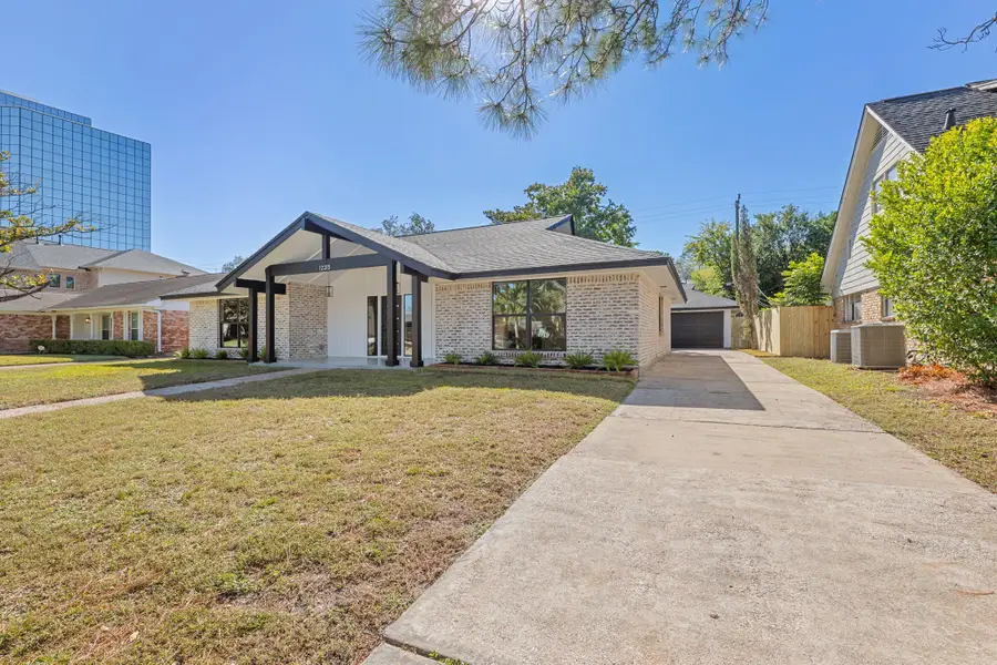 12315 Barryknoll Lane, Houston, TX 77024 - Image #2