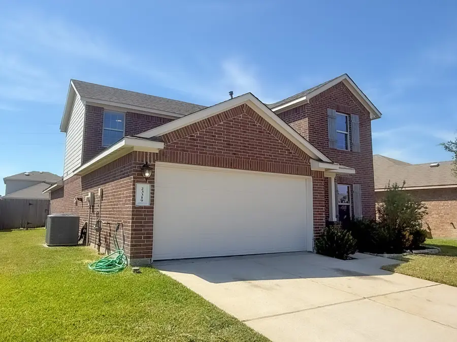 23319 Robbers Nest Drive, Spring, TX 77373 - Image #2