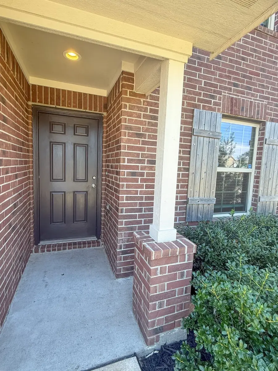 23319 Robbers Nest Drive, Spring, TX 77373 - Image #3