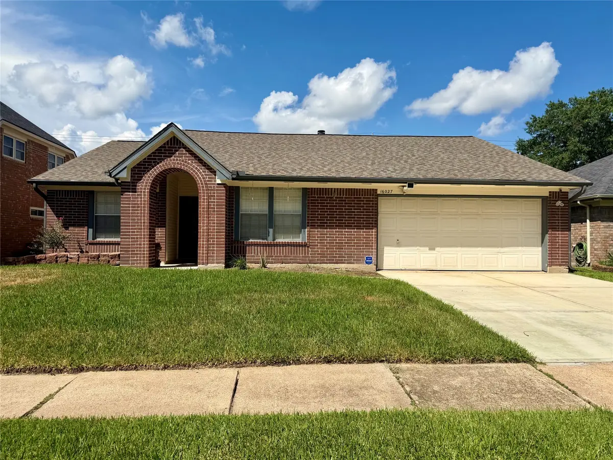 16027 Surrey Woods Drive, Friendswood, TX 77546 - #1