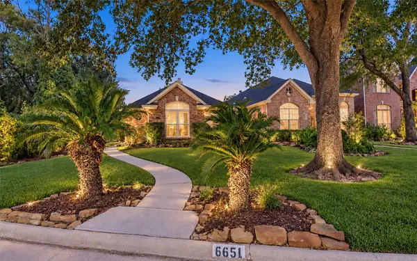 6651 Camptown Circle, Houston, TX 77069
