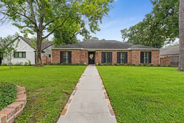 10215 Green Tree Road, Houston, TX 77042
