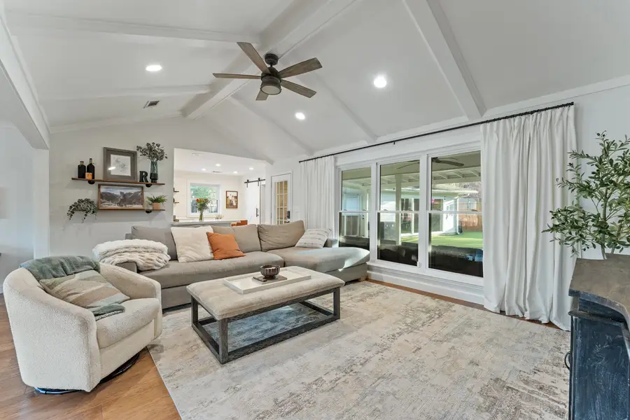 515 Blue Willow Drive, Houston, TX 77042 - Image #2