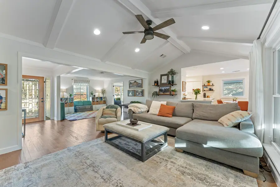 515 Blue Willow Drive, Houston, TX 77042 - Image #3