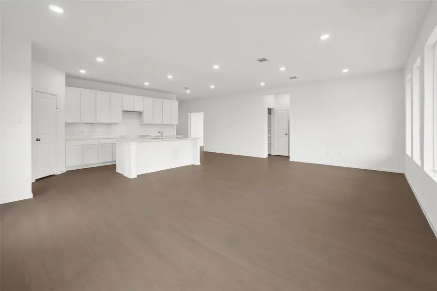 13325 Harbor Point Drive, Texas City, TX 77568 - Image #3