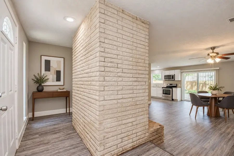 4126 Worrell Drive, Houston, TX 77045 - #2