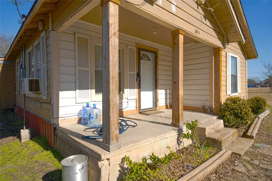 804 E 18th Avenue, Corsicana, TX 75110 - #3