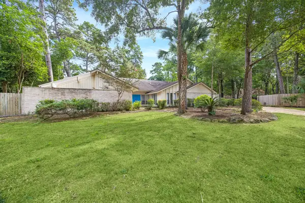 2310 Mill Lake Drive, Kingwood, TX 77339