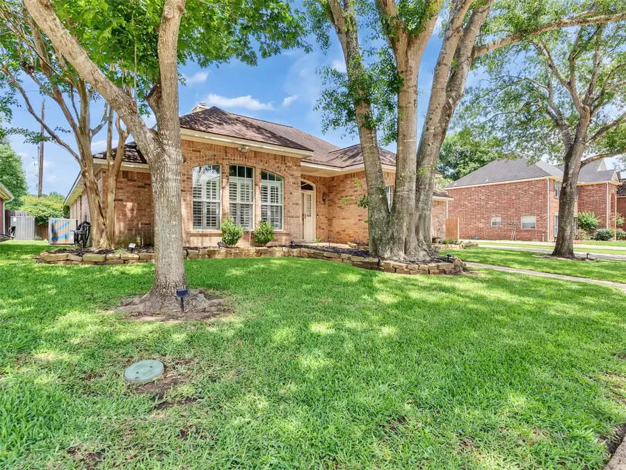 604 Westview Terrace Drive, Sealy, TX 77474 - #3