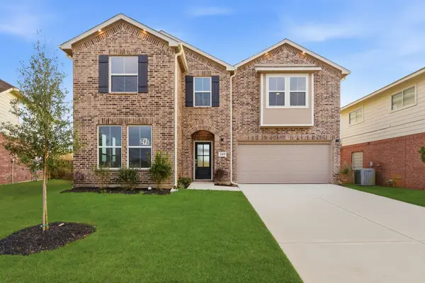 2415 Inlet Court, Fresno, TX 77545