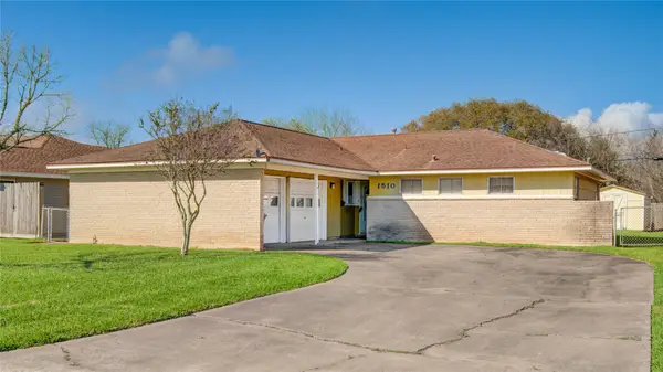 1510 W 11th Street, Freeport, TX 77541