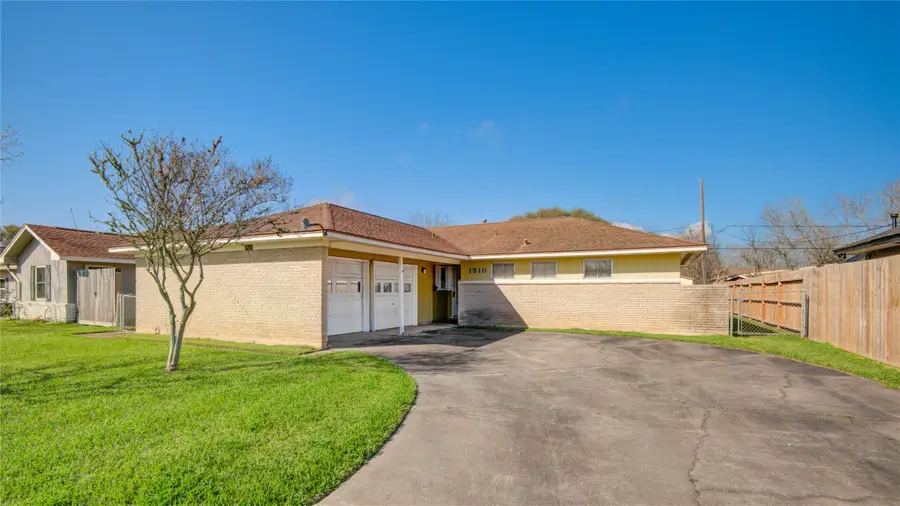 1510 W 11th Street, Freeport, TX 77541 - #3