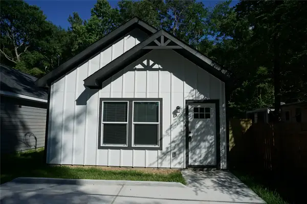 9998 Calendar Street, Willis, TX 77318