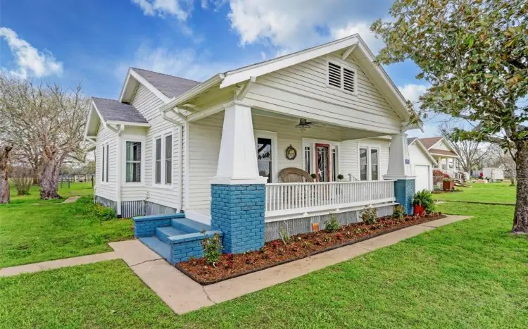 333 E Thigpen, Carmine, TX 78932 - #1