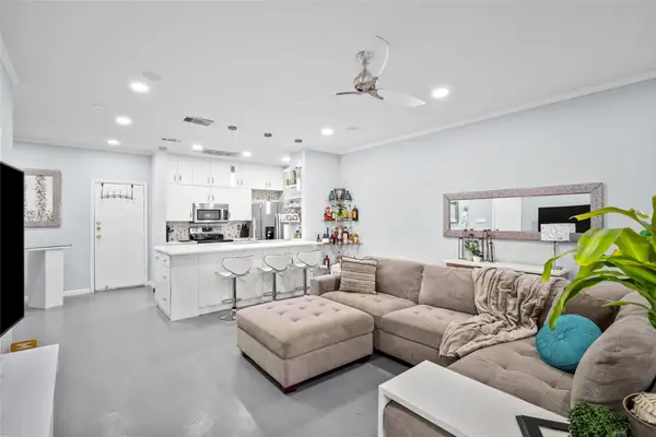 9850 Pagewood Lane #1302, Houston, TX 77042