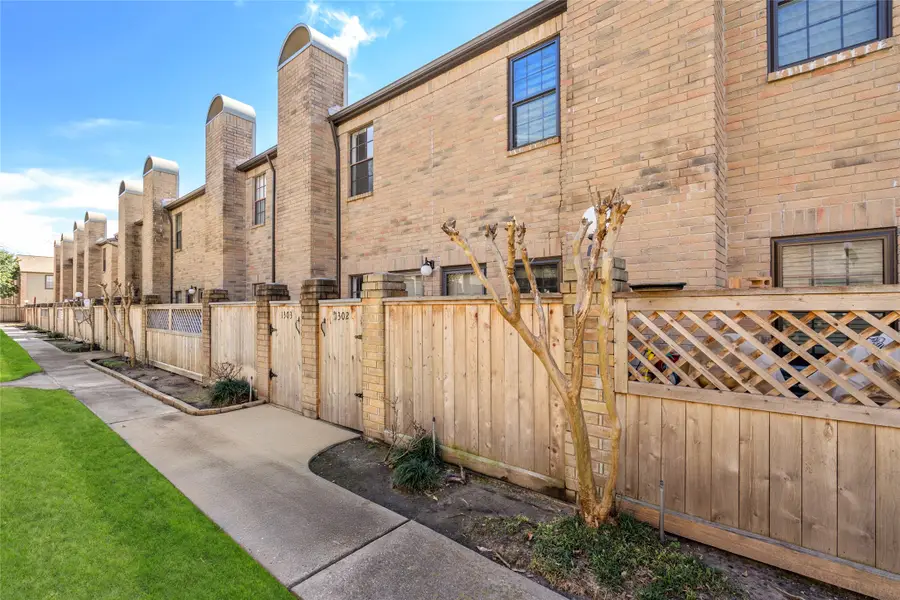 9850 Pagewood Lane #1302, Houston, TX 77042 - #2
