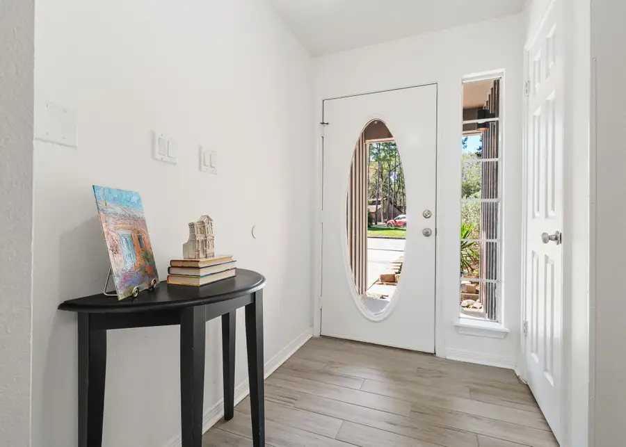 6 N Birchcane Court, The Woodlands, TX 77381 - Image #2