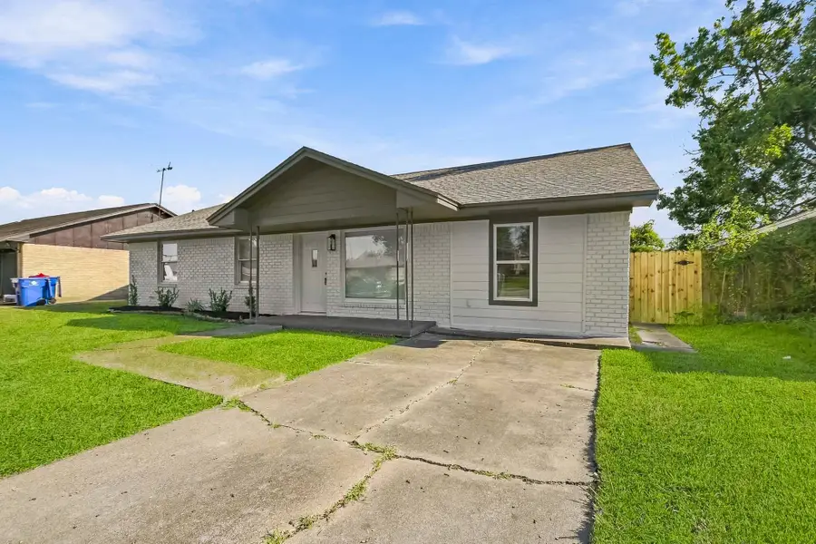 3021 8th Avenue N, Texas City, TX 77590 - #2