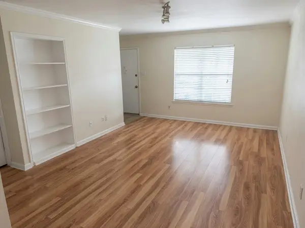 2250 Bering Drive #68, Houston, TX 77057