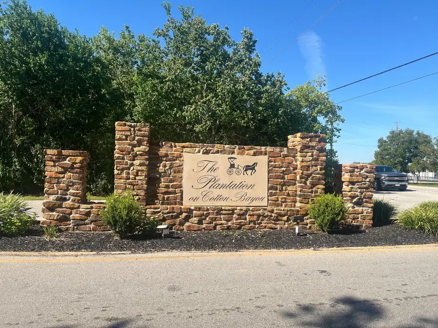 11 Tremont Street, Cove, TX 77520 - Image #2