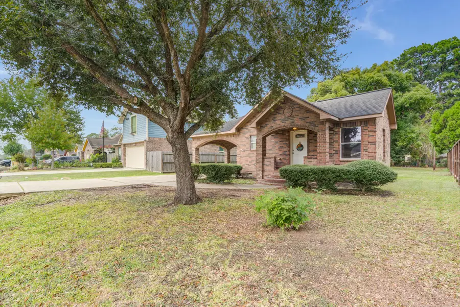 8123 Tareyton Lane, Houston, TX 77075 - Image #3