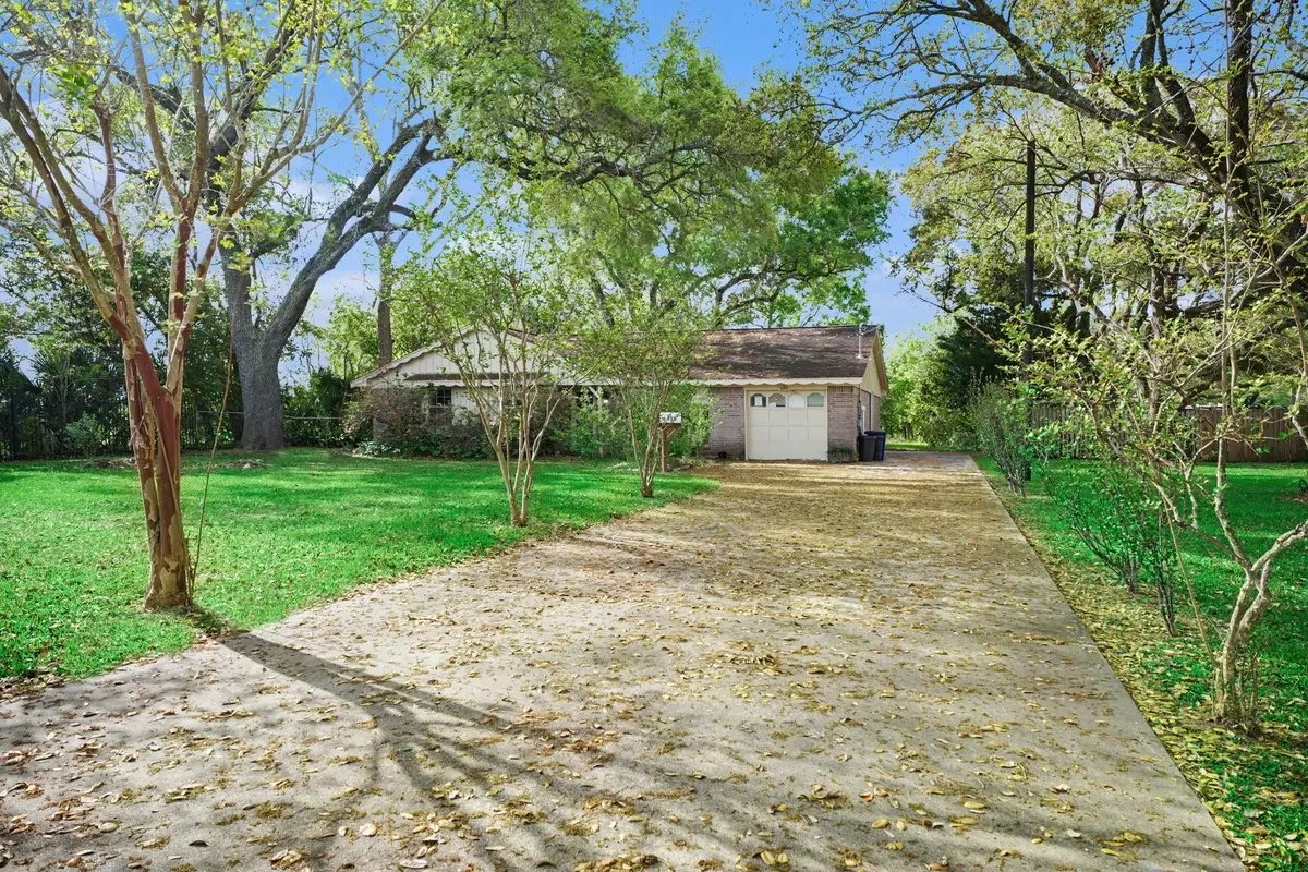 715 West League City Parkway, League City, TX 77573 - #1