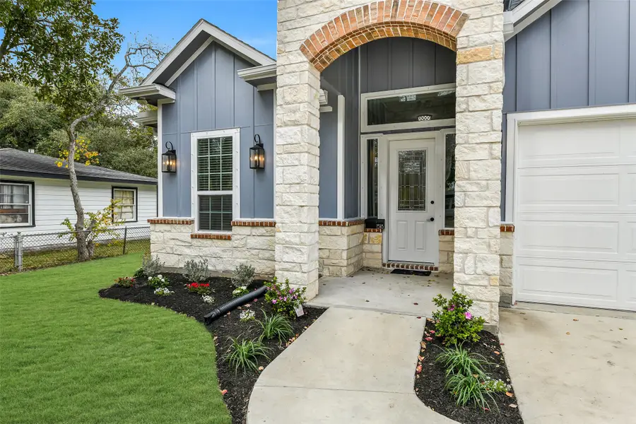 1518 Oleander Drive, La Marque, TX 77568 - Image #3