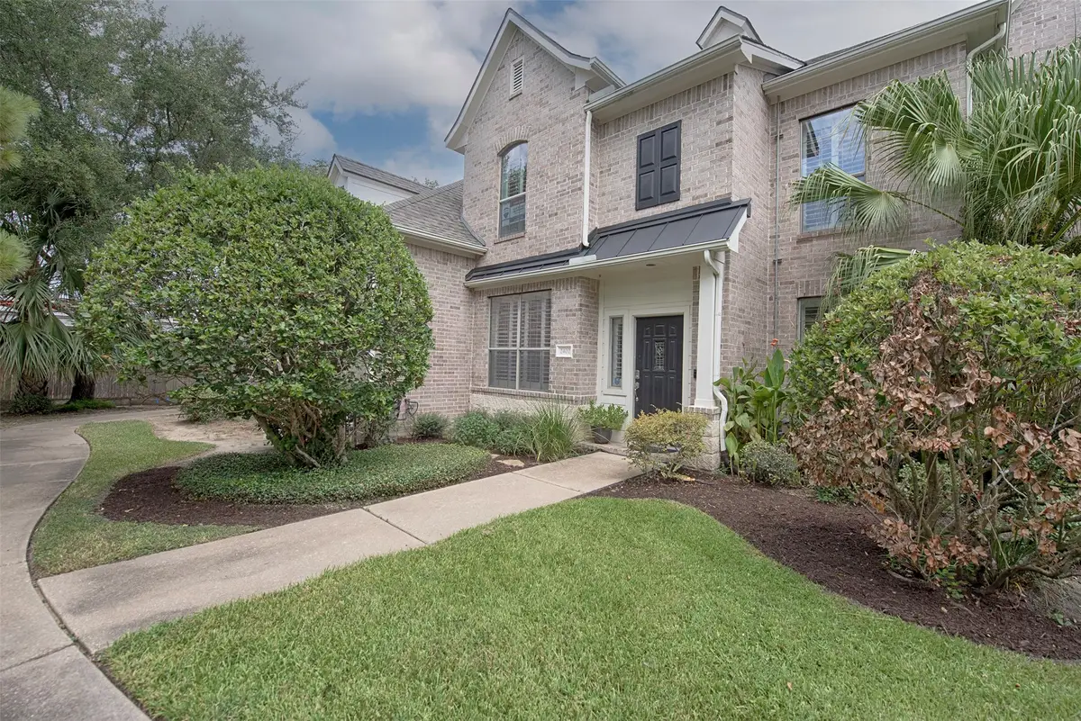 2402 Clippers Square, Nassau Bay, TX 77058 - #1