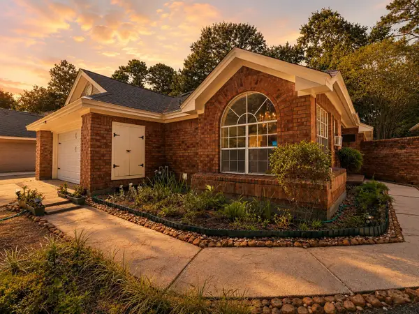 26 Cedar Chase Place, The Woodlands, TX 77381