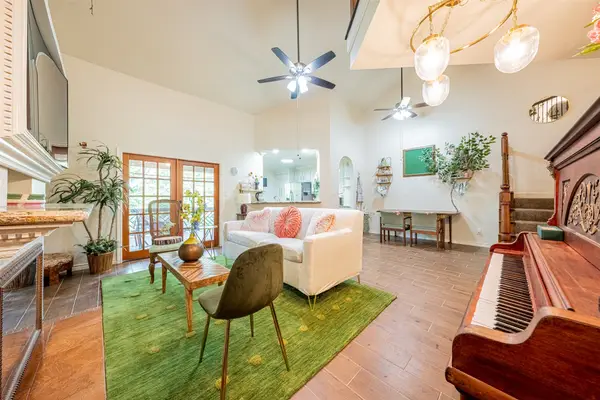 9400 Doliver Drive #36, Houston, TX 77063