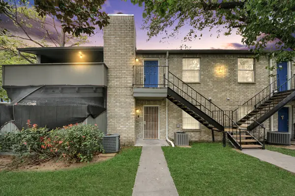 9700 Leawoo Boulevard #1002, Houston, TX 77099