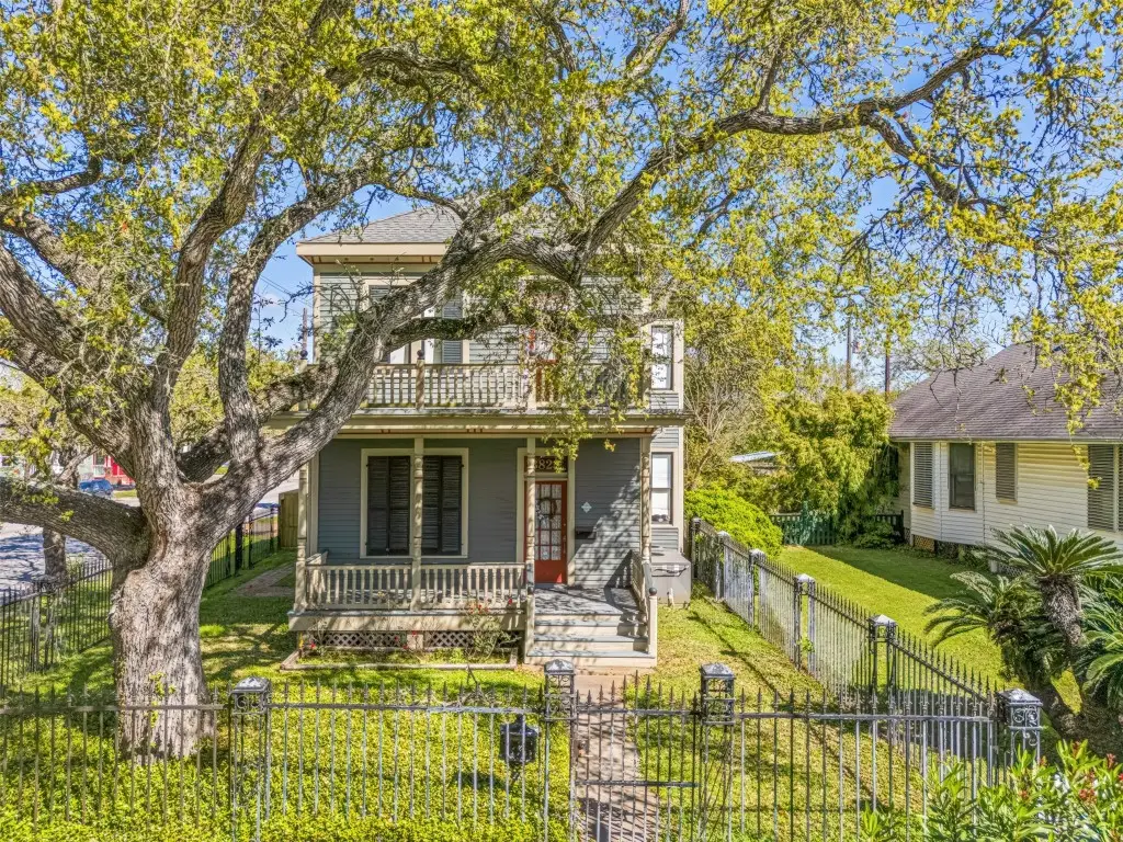 3828 Bernardo De Galvez Avenue, Galveston, TX 77550 - #1