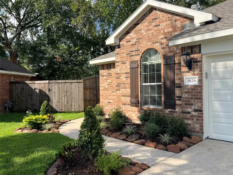 1826 Sherwood Forest Circle, League City, TX 77573 - #3