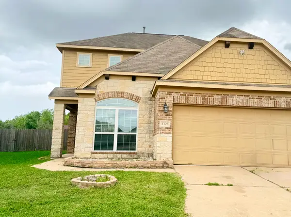 2307 Cloudy Bay Drive, Fresno, TX 77545