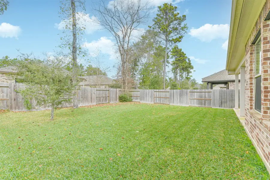 135 Winged Elm Ct, Willis, TX 77318 - Image #2